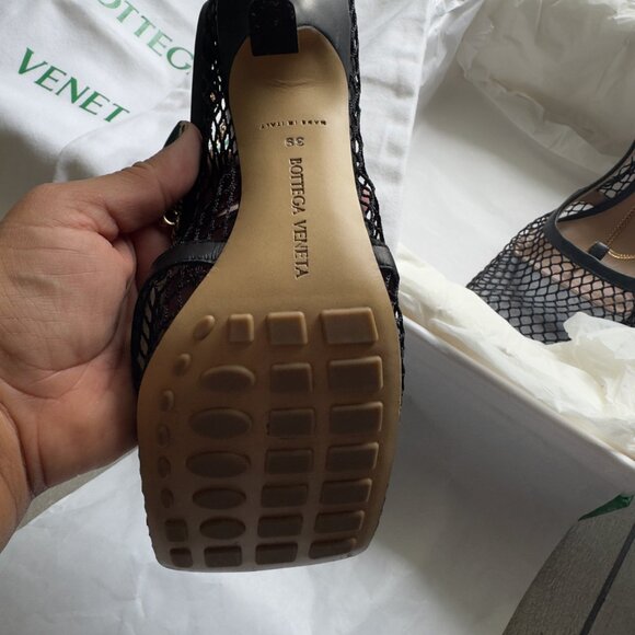 NWT BOTTEGA VENETA MESH BLACK PUMP - Picture 11 of 13